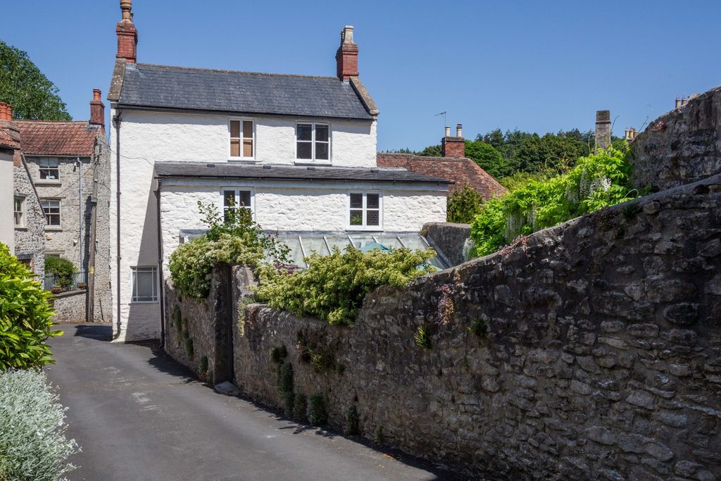 Property photo 1 of 34 4162383