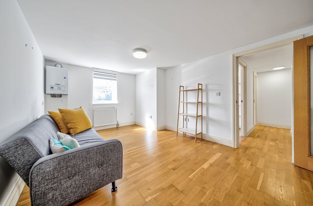 Property photo 2 of 20 Picture No. 10