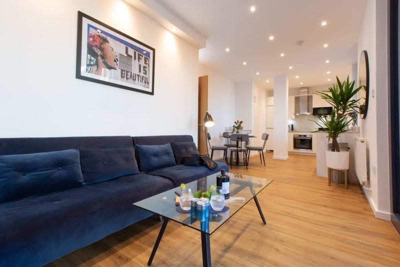 Property photo 3 of 16 Living Room