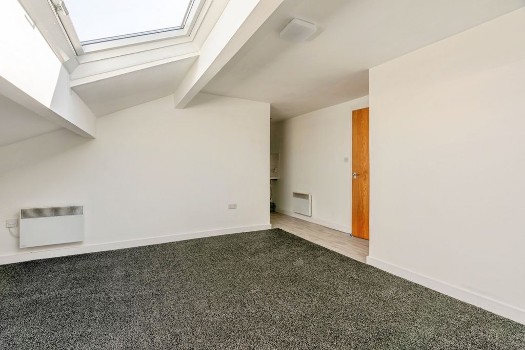 Property photo 3 of 13 Pbox-Img.Jpg