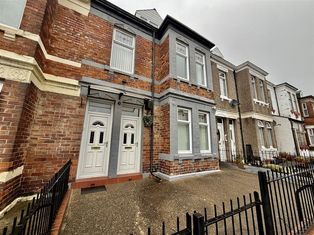 Property photo 1 of 15 External