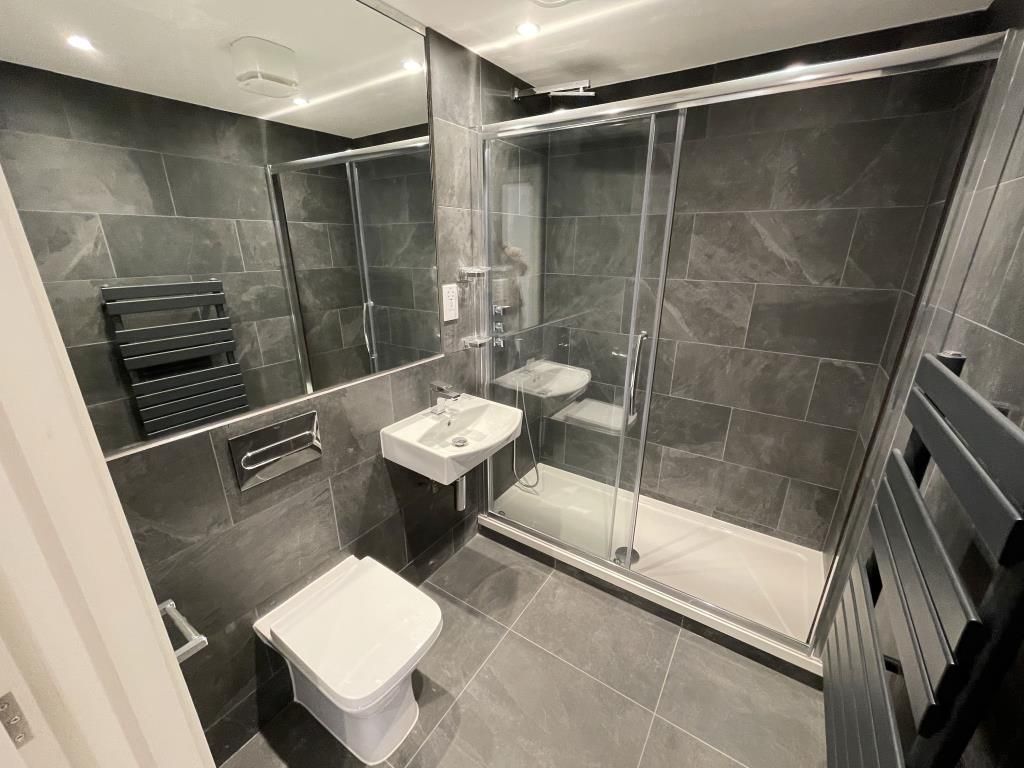 Property photo 1 of 6 Shower Room