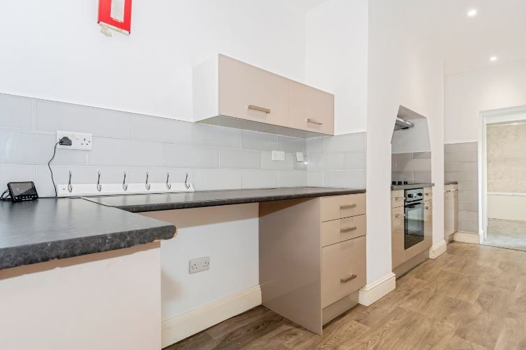 Property photo 3 of 4