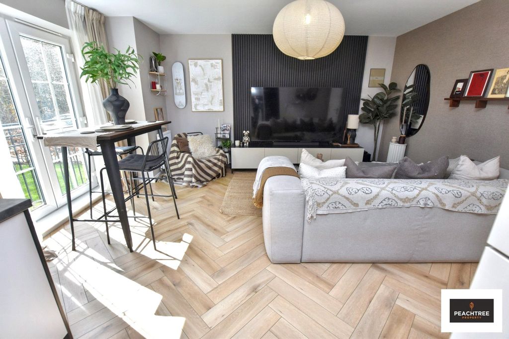 Property photo 2 of 15 Picture No. 05