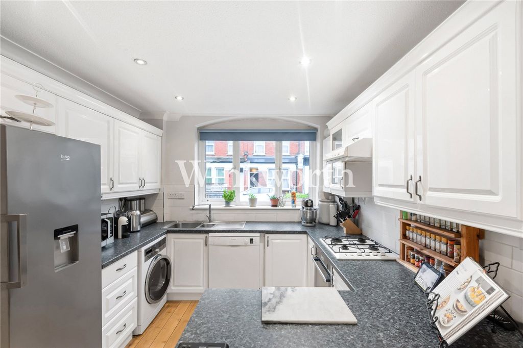 Property photo 2 of 17 Picture No. 07