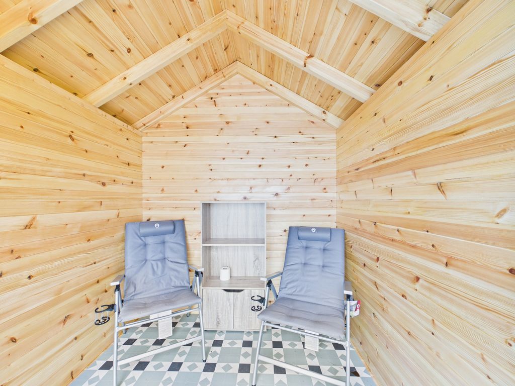 Property photo 3 of 14 Cam03481G0-Pr0132-Still006