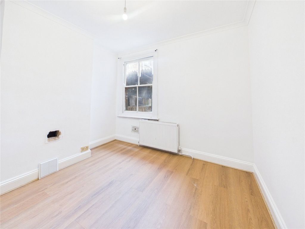 Property photo 3 of 11 Picture No. 26