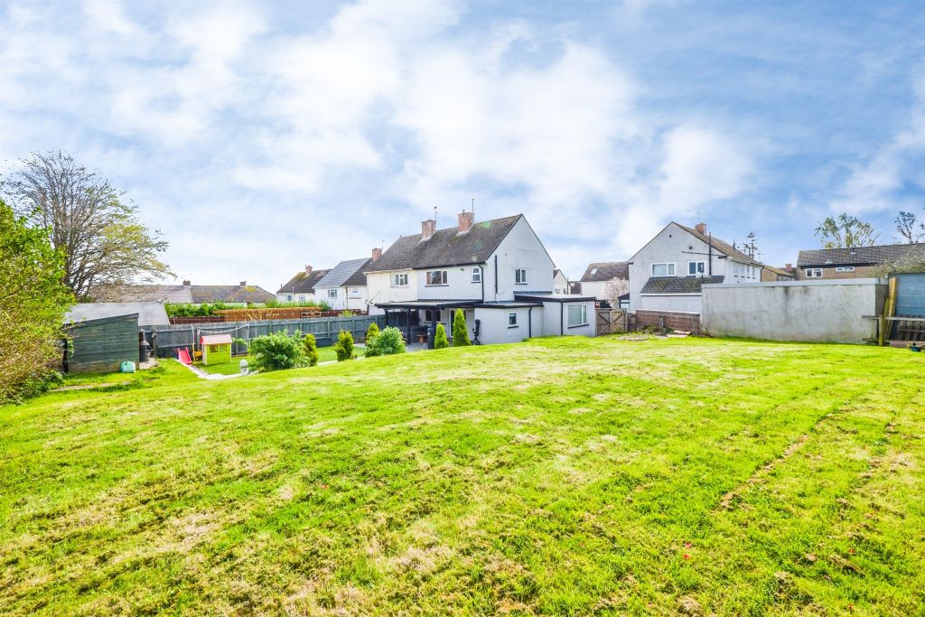 Property photo 2 of 23