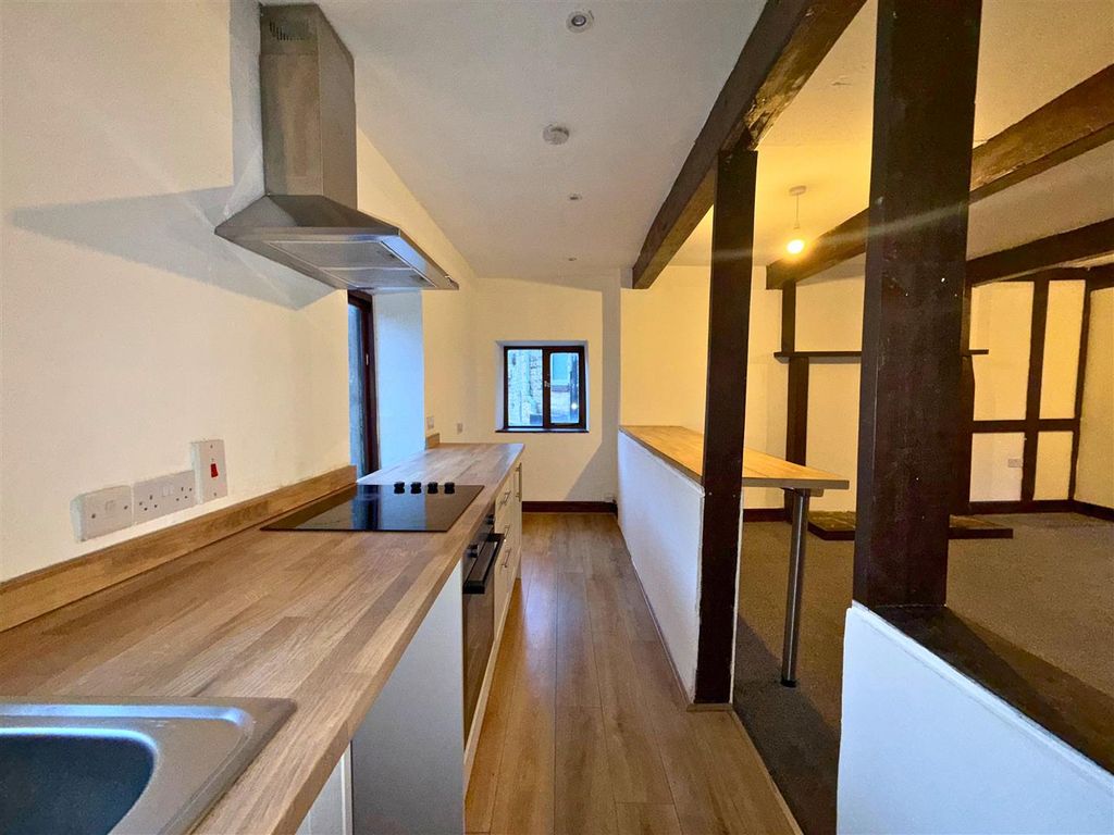 Property photo 1 of 16 9.Png