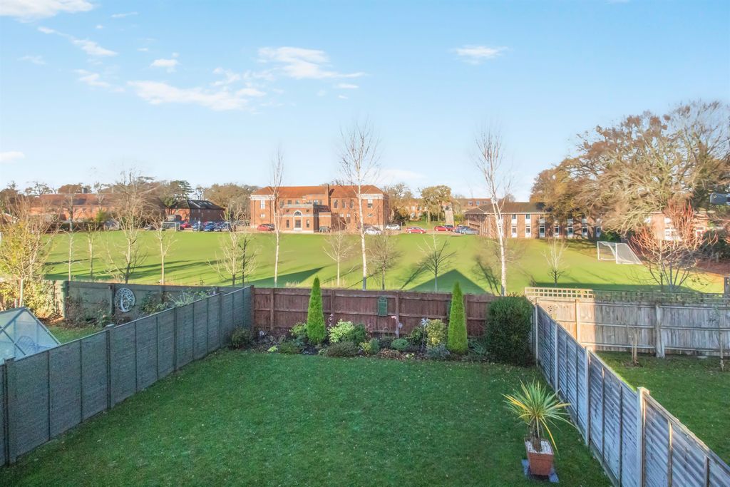 Property photo 3 of 17