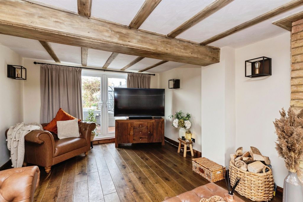 Property photo 3 of 17