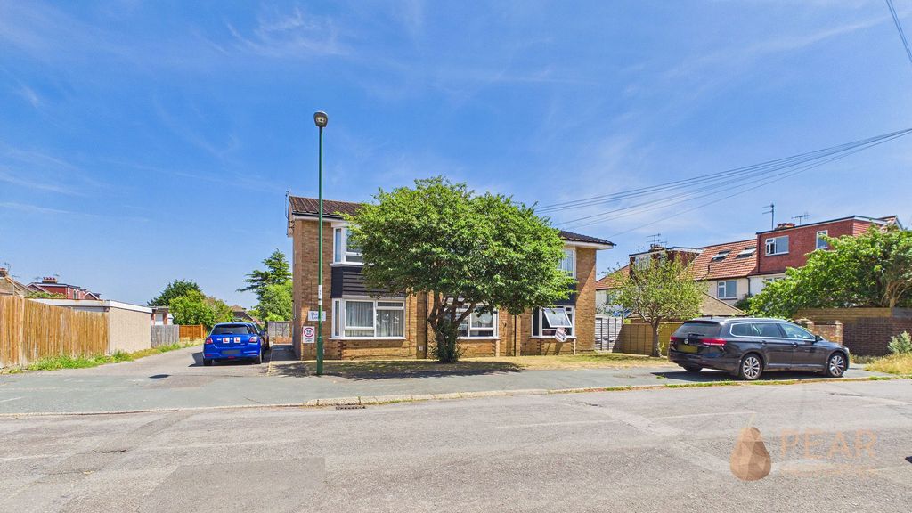 Property photo 1 of 6