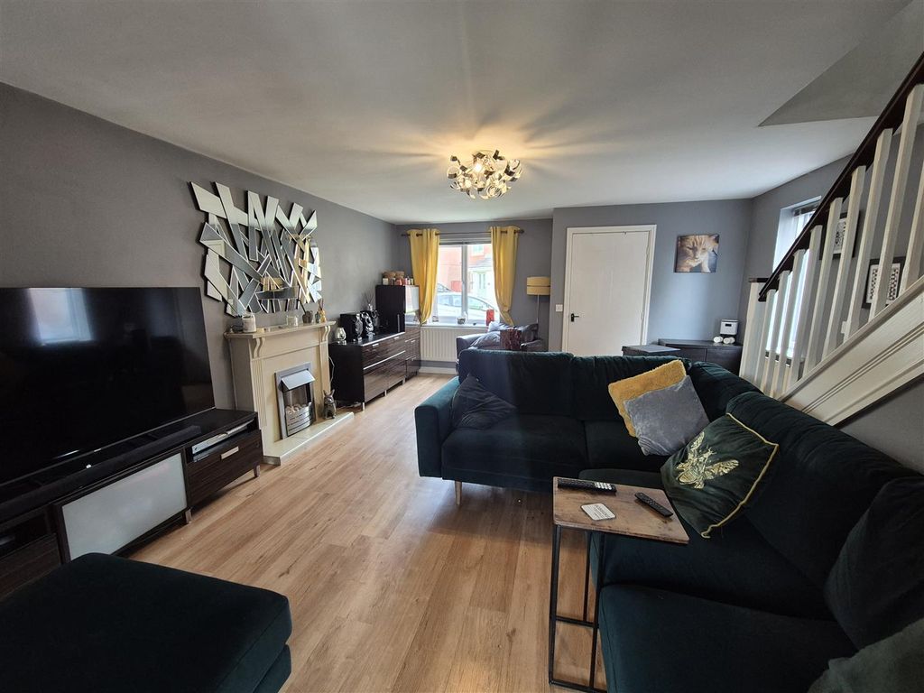 Property photo 2 of 13 Newsham_Road_52 (6).Jpg