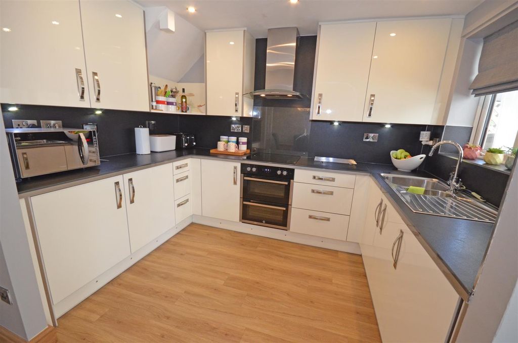 Property photo 3 of 27 09.Jpg