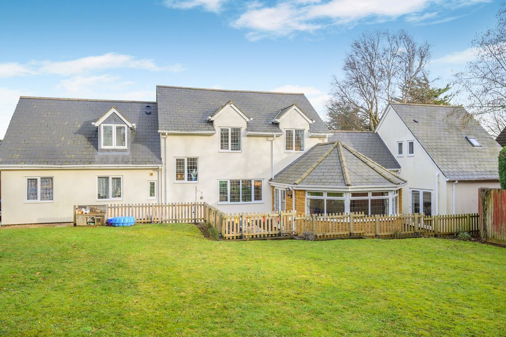 Property photo 2 of 49