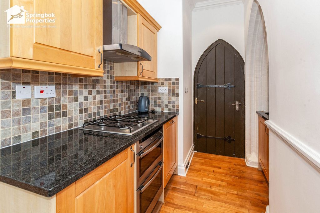 Property photo 2 of 11 Image 1