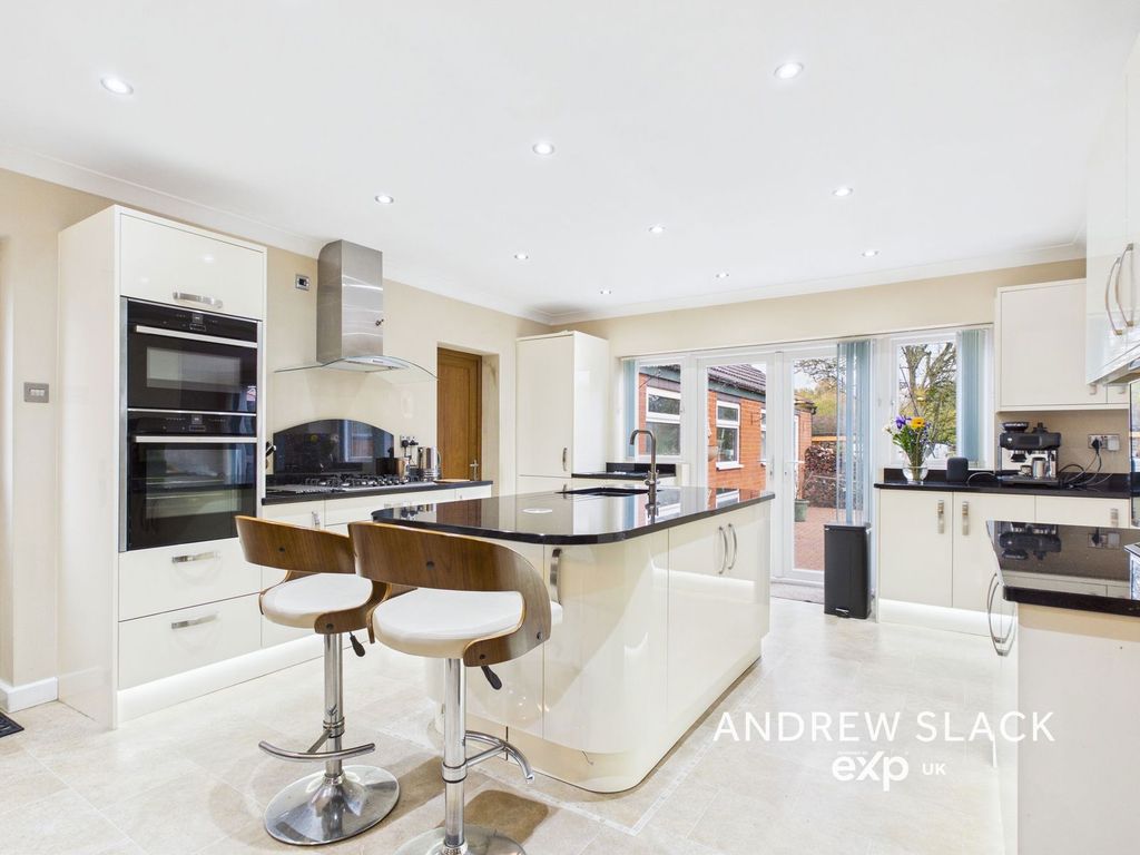 Property photo 3 of 35