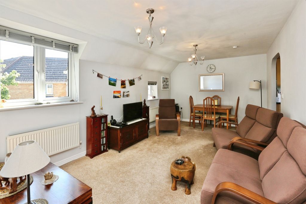 Property photo 2 of 14