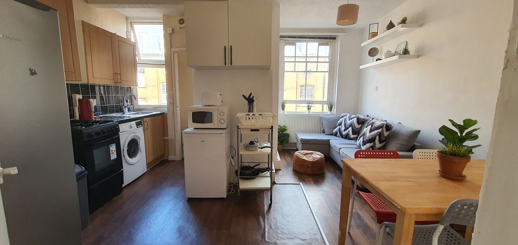 Property photo 2 of 33 Kitchen/ Living Room