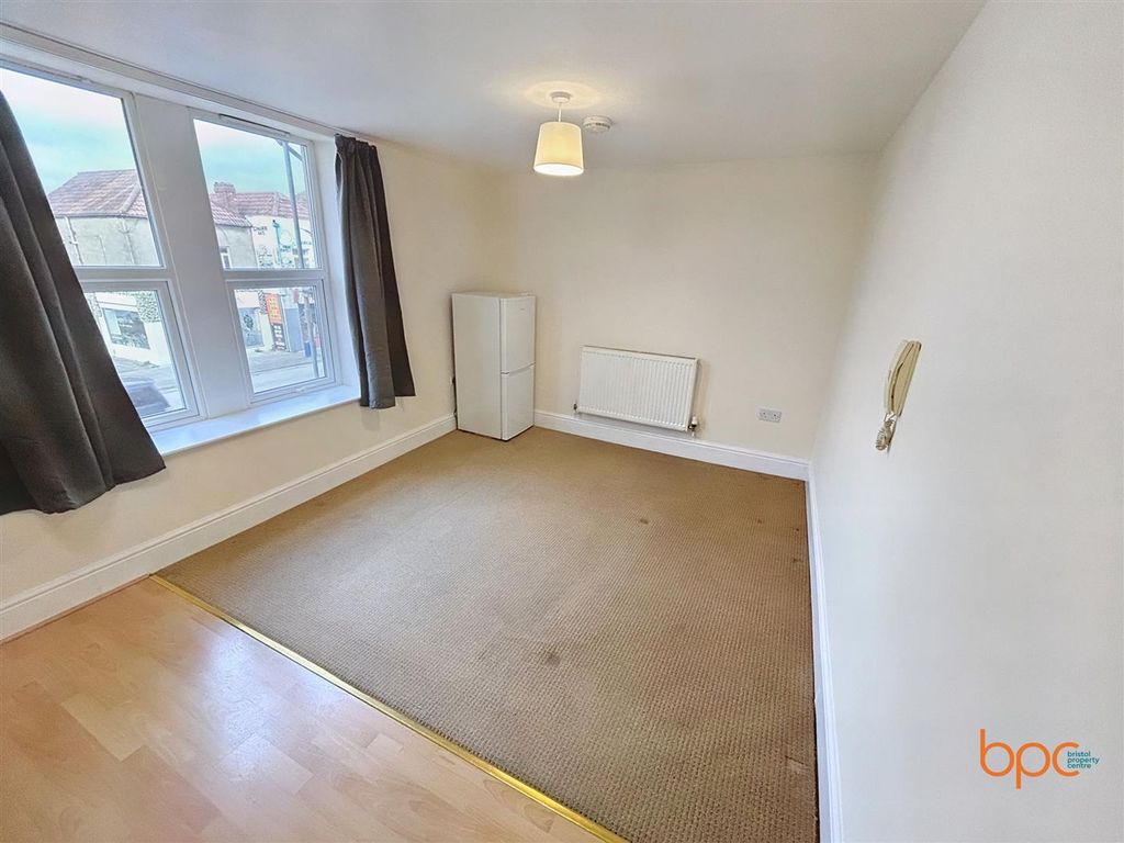 Property photo 3 of 8 Image00009.Jpg