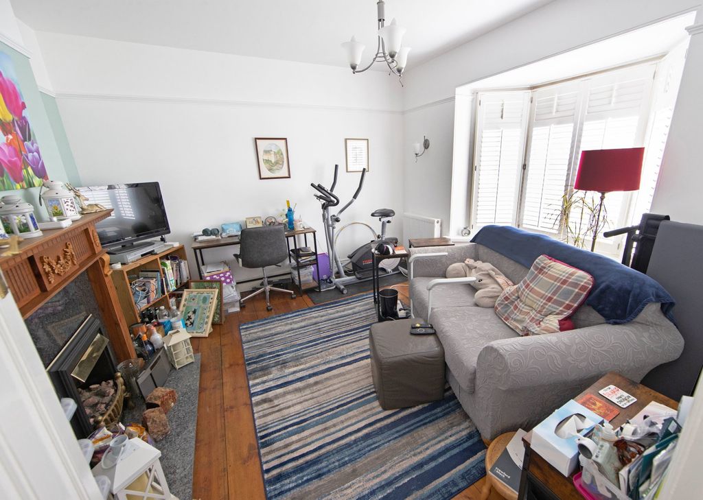 Property photo 2 of 15
