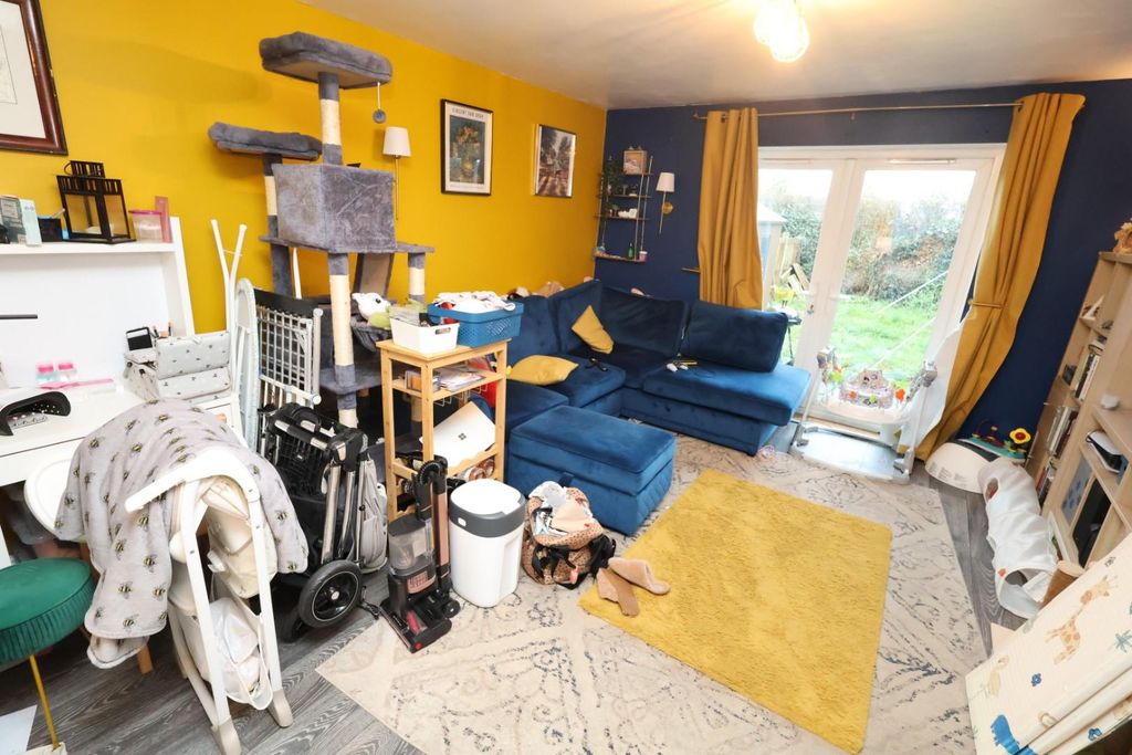 Property photo 3 of 12 8.Jpg