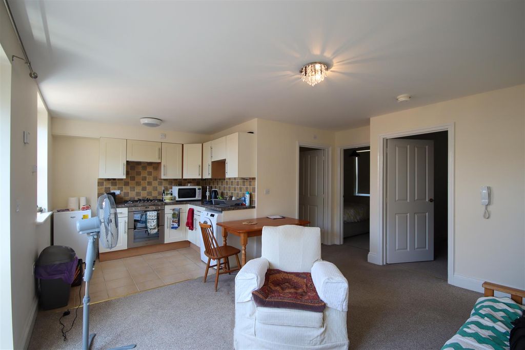 Property photo 3 of 8 Img_8395.Jpg