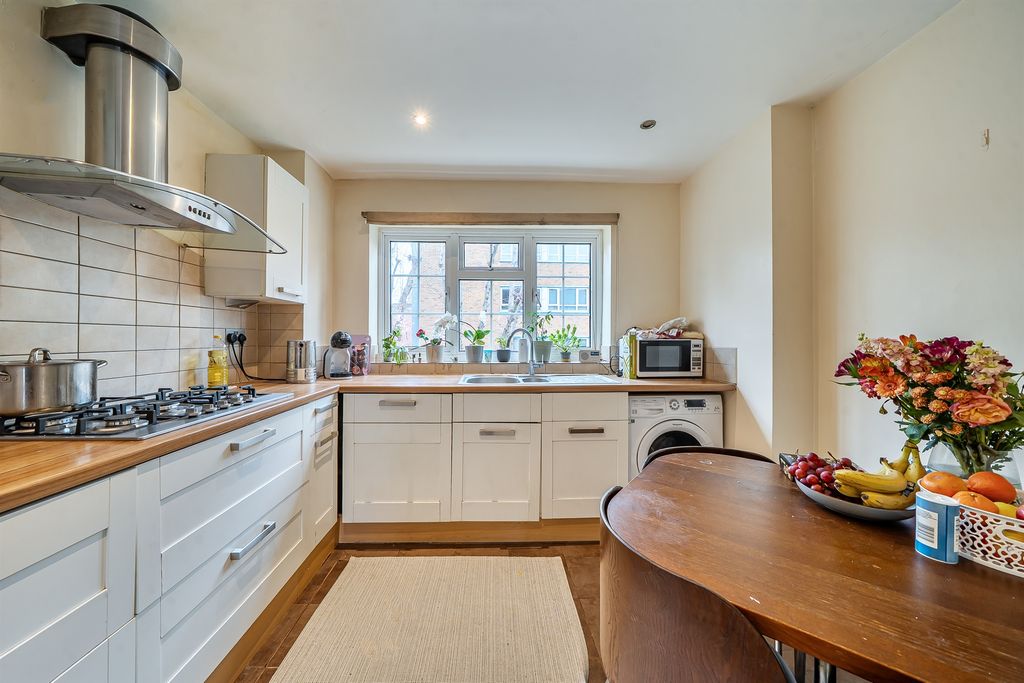 Property photo 3 of 8