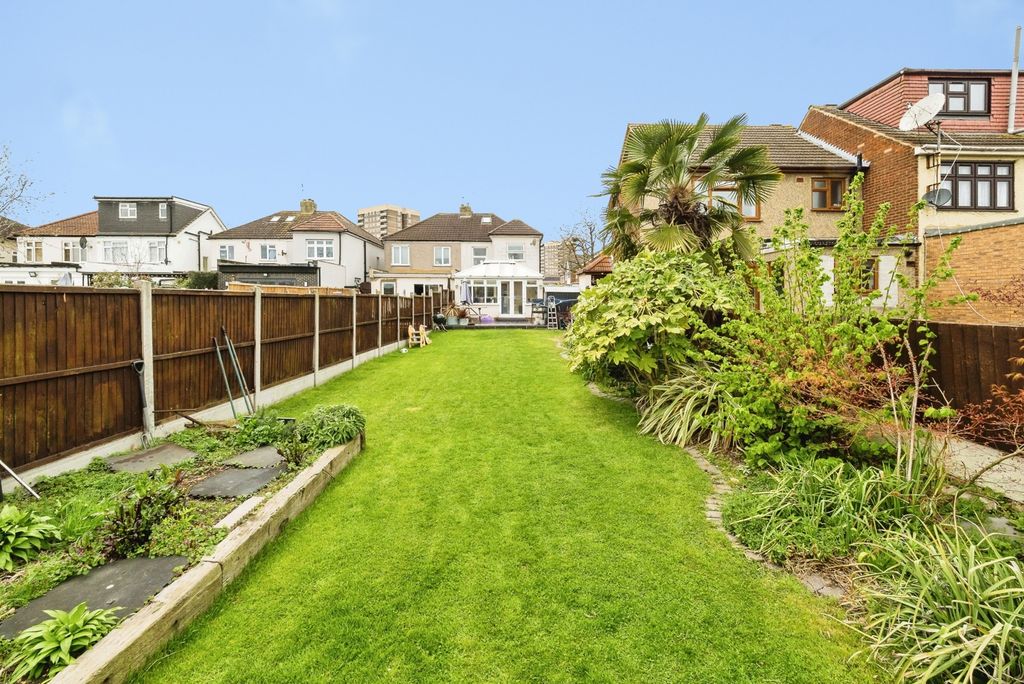 Property photo 3 of 31 Pbox-Img.Jpg