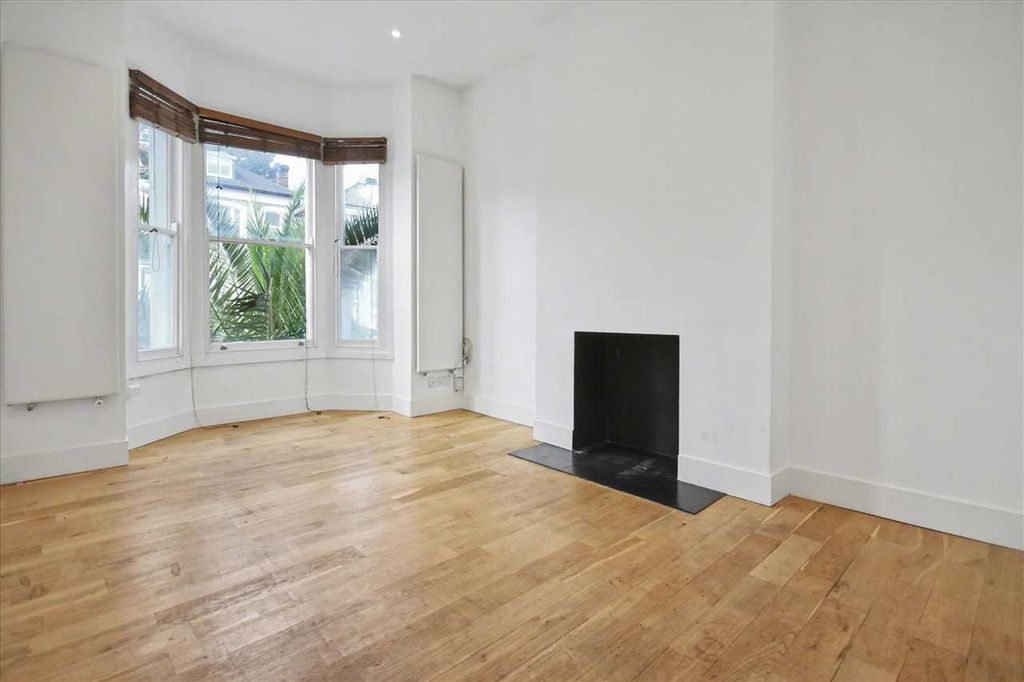 Property photo 2 of 22