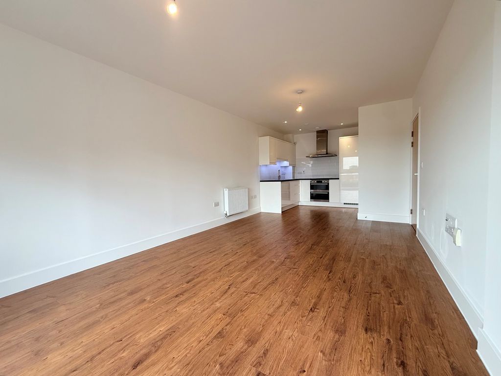 Property photo 3 of 7 Photo 7