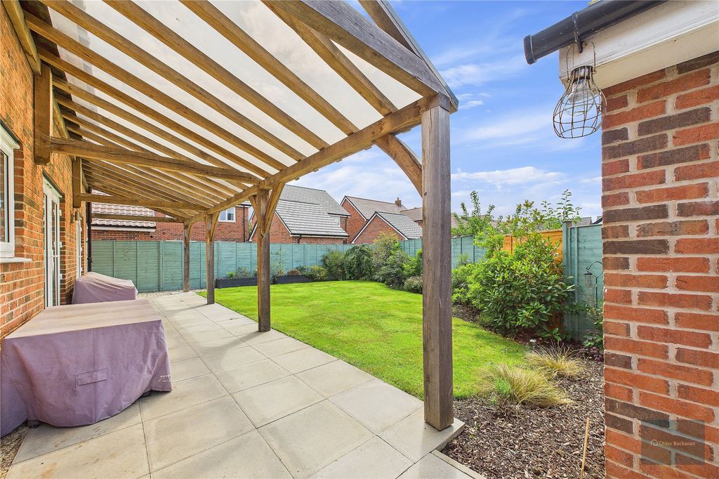 Property photo 2 of 20 Picture No. 25