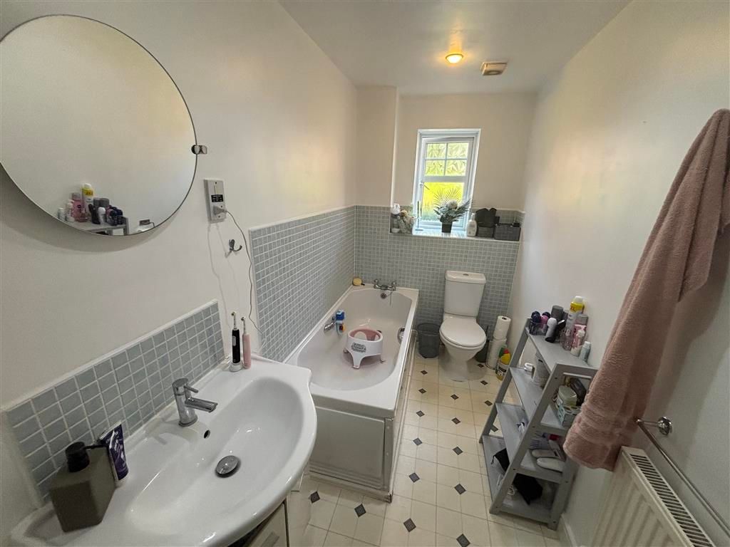 Additional image 4 of 2 bed flat to rentMulberry Drive, Lichfield WS13