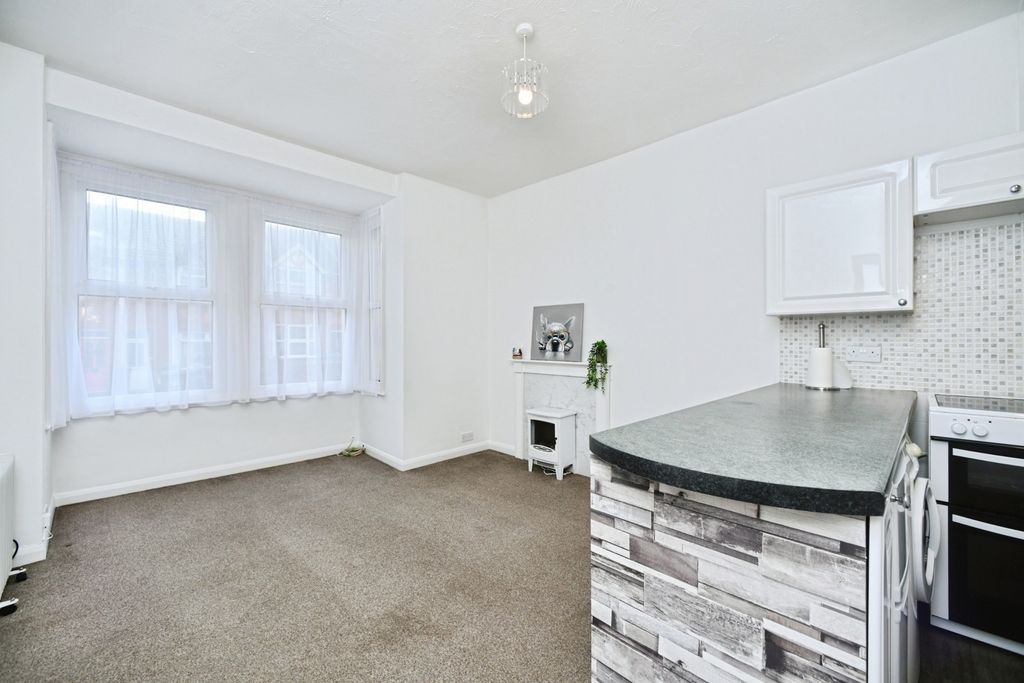 Property photo 2 of 20 Living Room