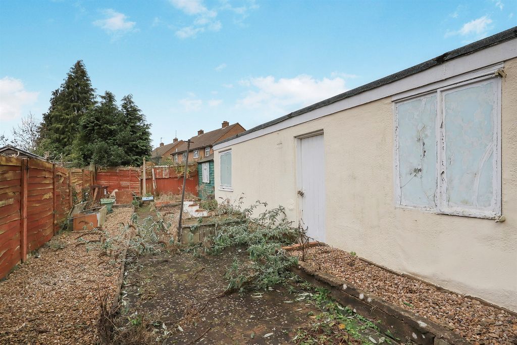 Property photo 2 of 13