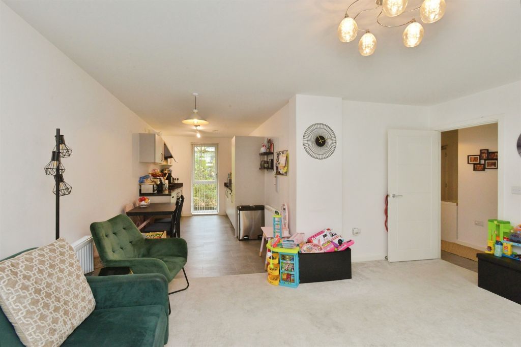 Property photo 3 of 14