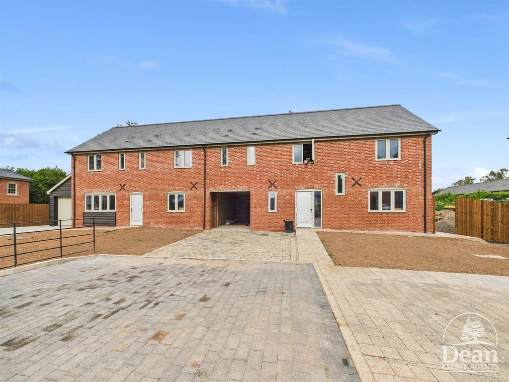 Property photo 1 of 18