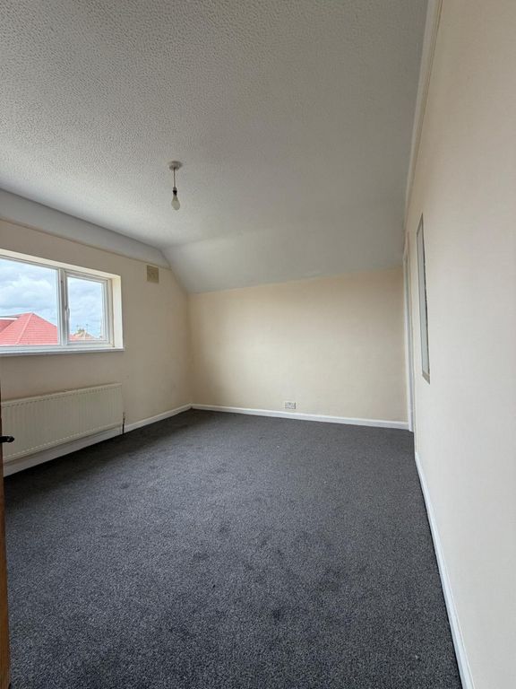 Property photo 3 of 6 Bedroom 2