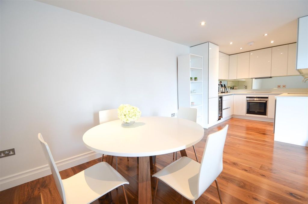 Property photo 2 of 10 Hansom Building