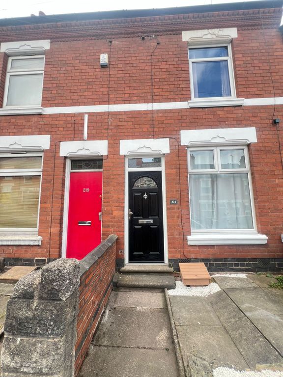 Property photo 1 of 8