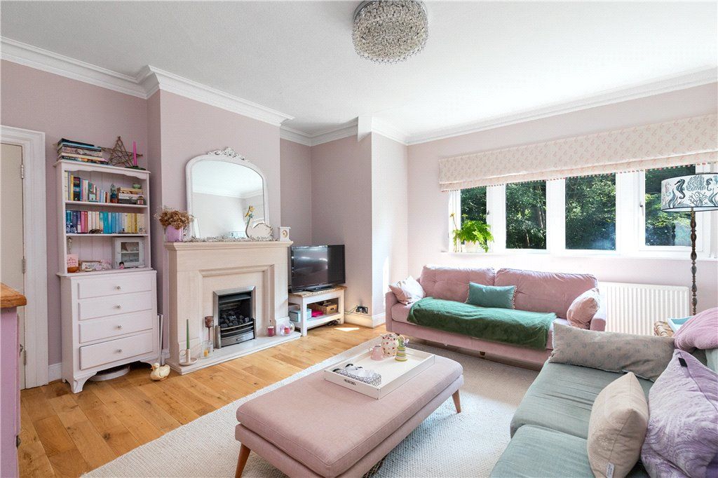 Property photo 3 of 23 Living Room