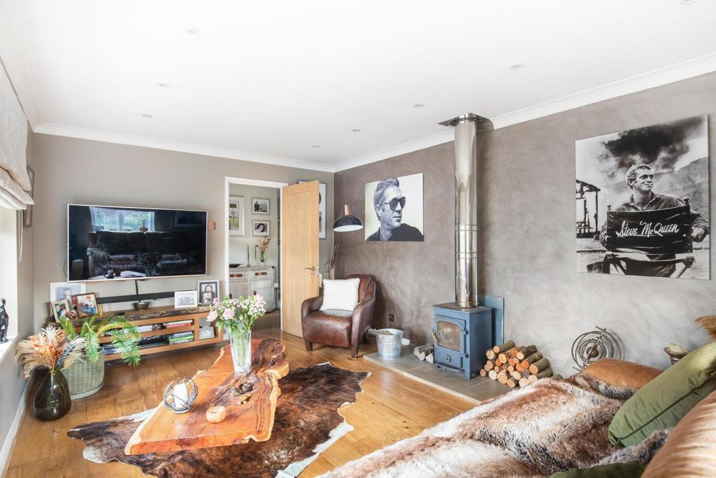 Property photo 2 of 22 9O2A9674-Hdr.Jpg