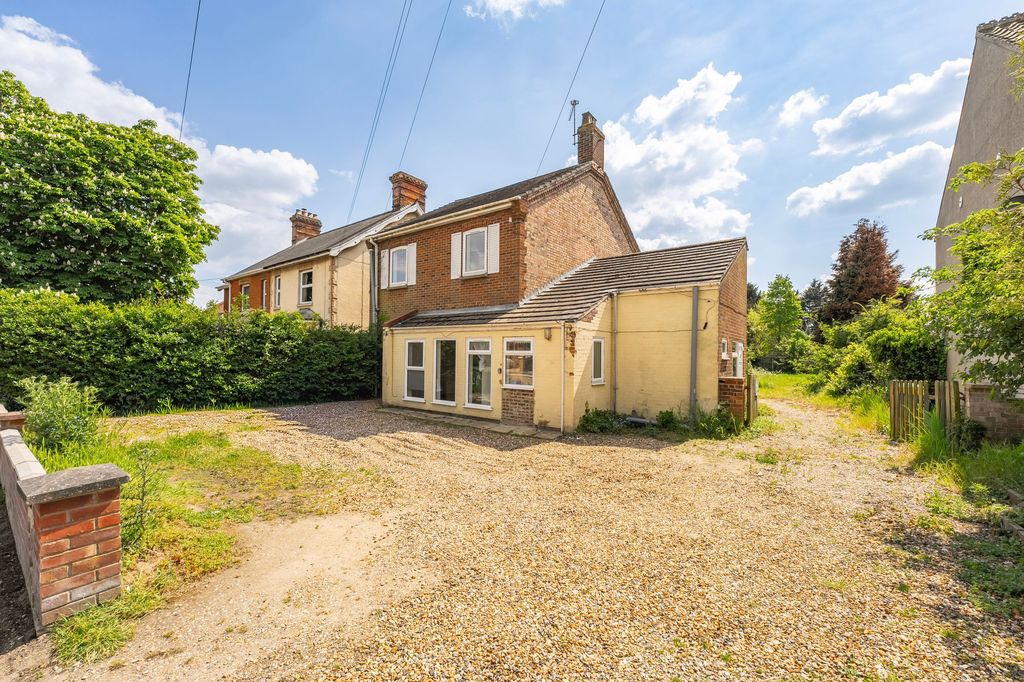 Property photo 2 of 10