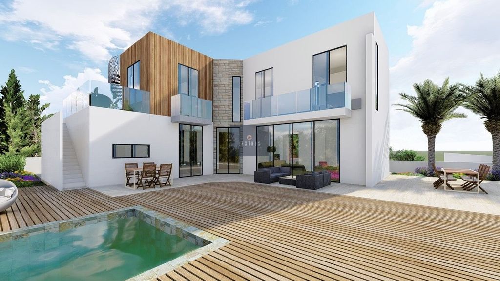 Property photo 2 of 22