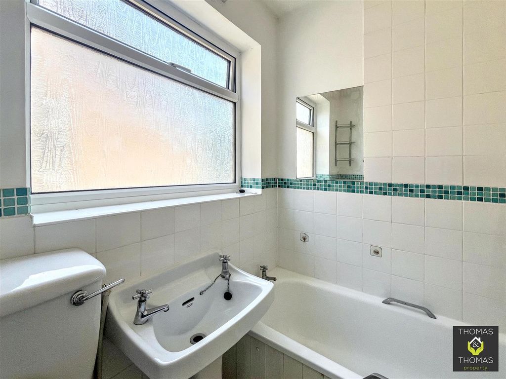 Additional image 7 of 2 bed maisonette for salePinemount Road, Hucclecote GL3