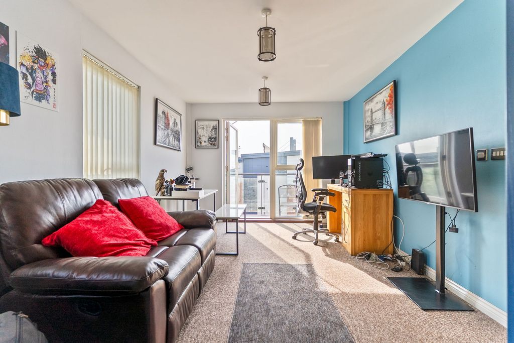 Property photo 3 of 12