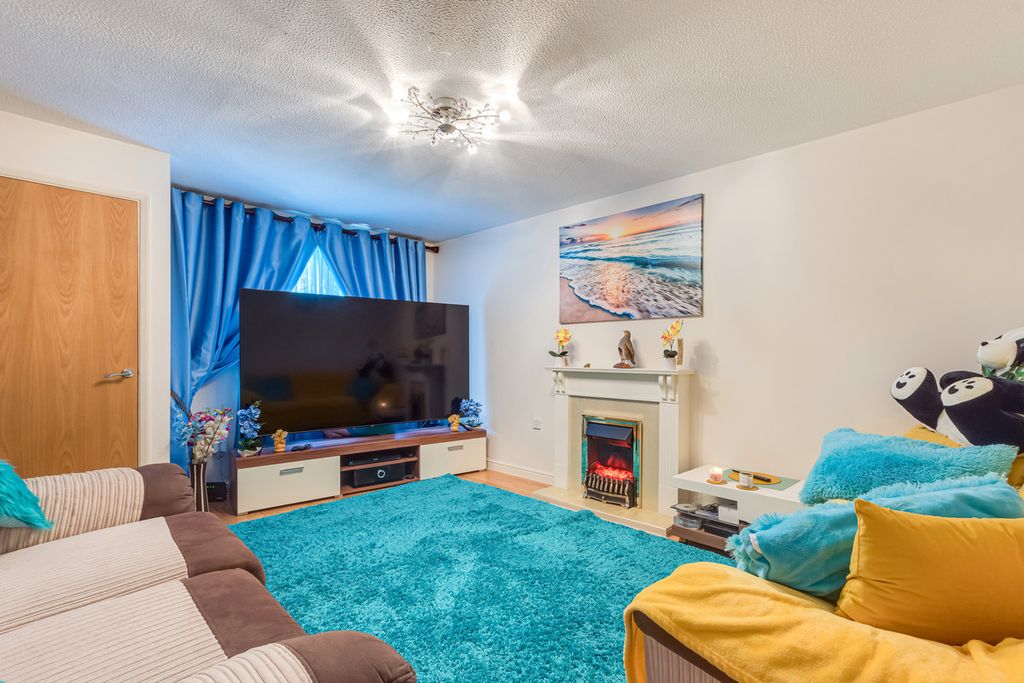 Property photo 2 of 15