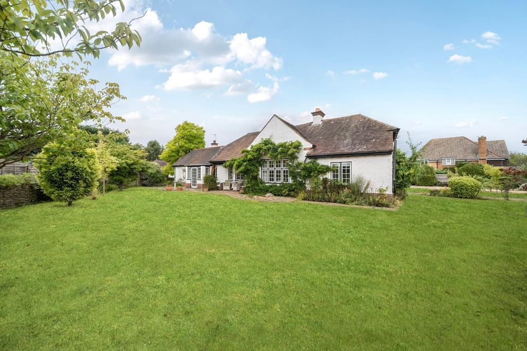 Property photo 2 of 23 23-1329857-23-688254Db90Af6-Arw-23.Jpg