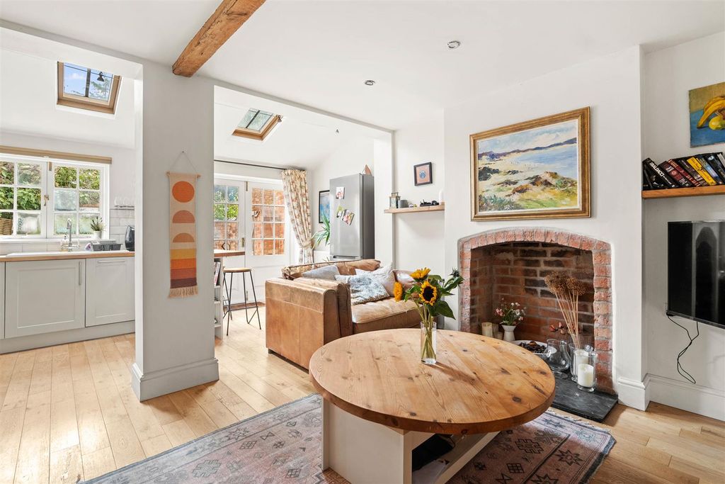 Property photo 2 of 14