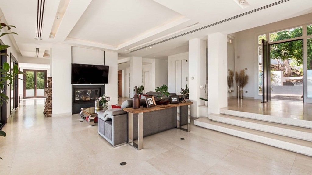 Property photo 3 of 20 Altos De Los  Monteros (24)